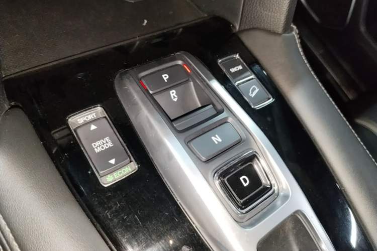 Used Honda UR-V 2020 370TURBO Two-Wheel Drive Luxury Edition Gear Lever