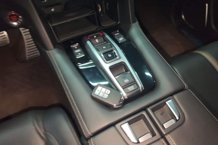 Used Honda UR-V 2020 370TURBO Four-Wheel Drive Prestige Edition Gear Lever