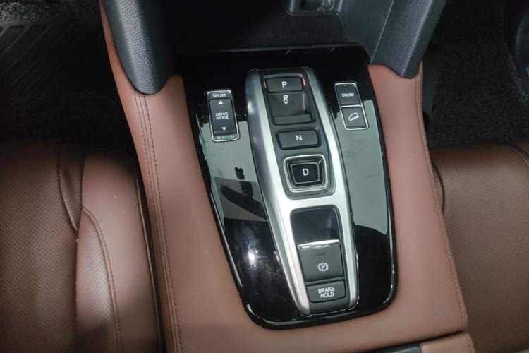 Used Honda UR-V 2020 370TURBO Two-Wheel Drive Luxury Edition Gear Lever
