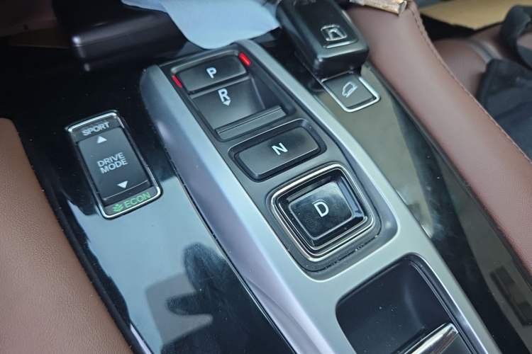 Used Honda UR-V 2020 370TURBO Four-Wheel Drive Prestige Edition Gear Lever