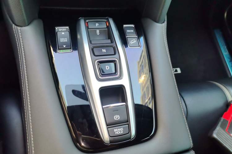 Used Honda UR-V 2020 370TURBO Two-Wheel Drive Luxury Edition Gear Lever