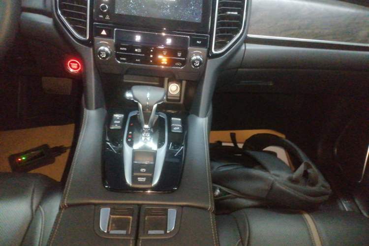 Used Honda UR-V 2020 240TURBO Two-Wheel Drive Zhiyue Version Gear Lever