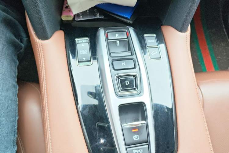 Used Honda UR-V 2020 370TURBO Four-Wheel Drive Prestige Edition Gear Lever