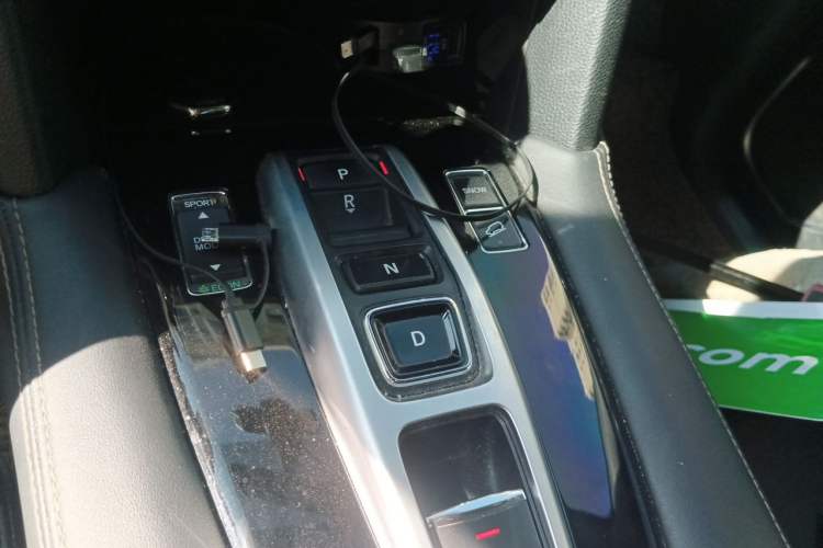 Used Honda UR-V 2020 370TURBO Two-Wheel Drive Luxury Edition Gear Lever