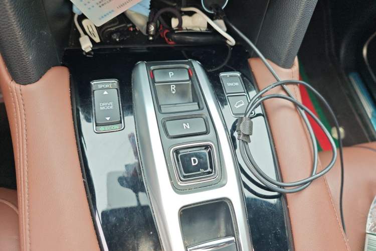 Used Honda UR-V 2020 370TURBO Two-Wheel Drive Luxury Edition Gear Lever