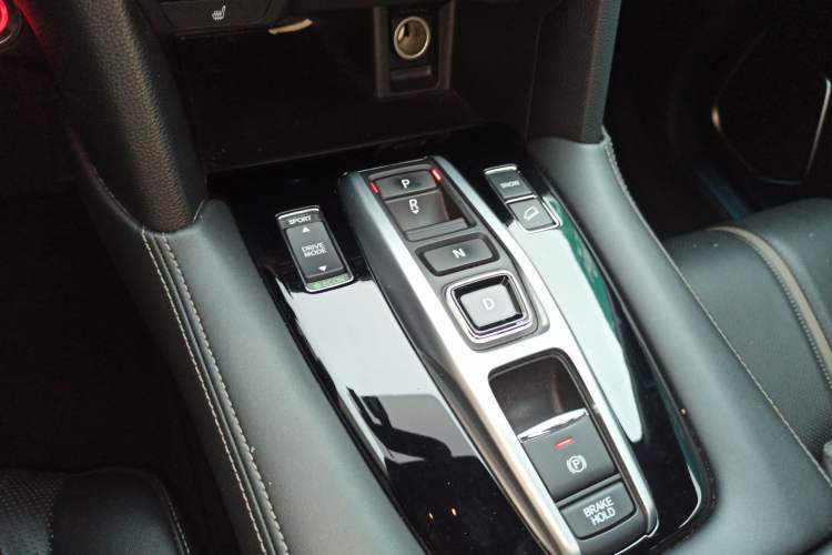 Used Honda UR-V 2020 370TURBO Two-Wheel Drive Luxury Edition Gear Lever