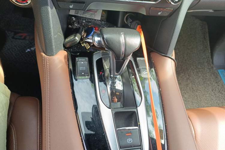 Used Honda UR-V 2020 240TURBO Front-Wheel Drive Elegant Edition Gear Lever