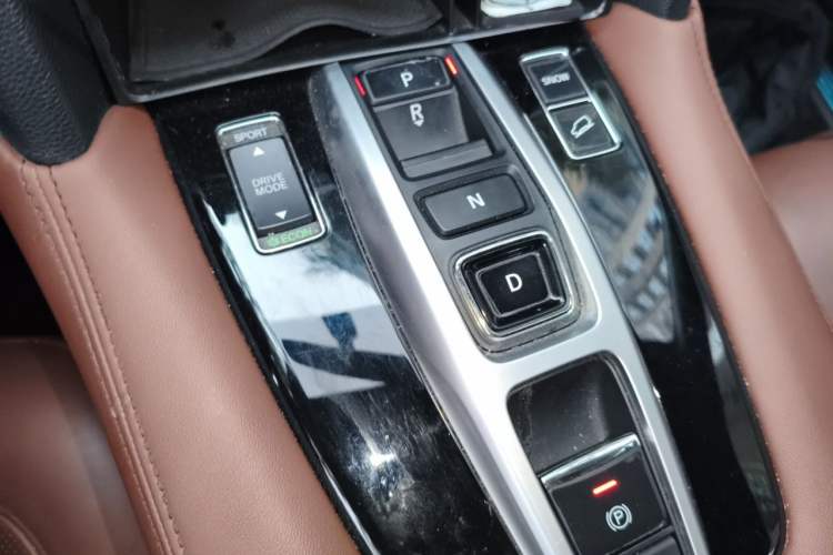 Used Honda UR-V 2020 370TURBO Two-Wheel Drive Luxury Edition Gear Lever