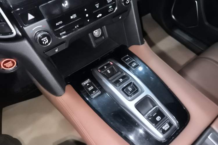 Used Honda UR-V 2020 370TURBO Four-Wheel Drive Prestige Edition Gear Lever
