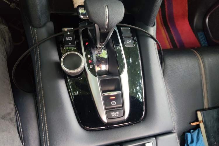 Used Honda UR-V 2020 240TURBO Two-Wheel Drive Zhiyue Version Gear Lever