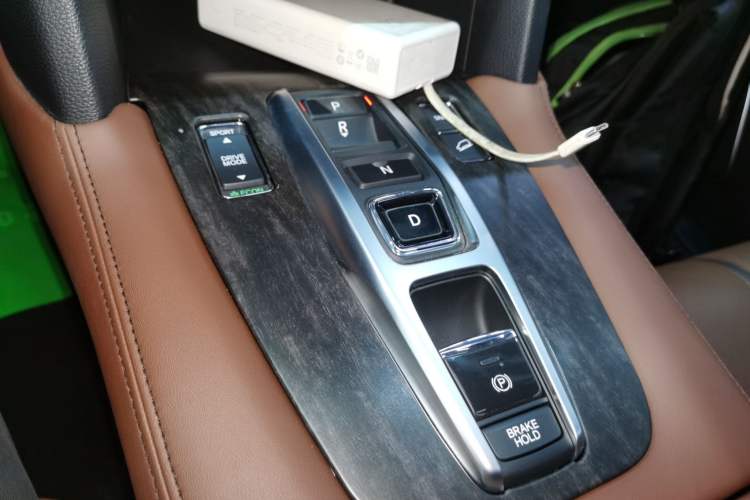Used Honda UR-V 2020 370TURBO Two-Wheel Drive Luxury Edition Gear Lever