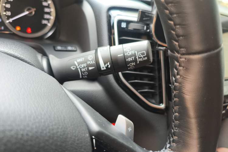 Used Honda UR-V 2020 370TURBO Two-Wheel Drive Luxury Edition Gear Lever