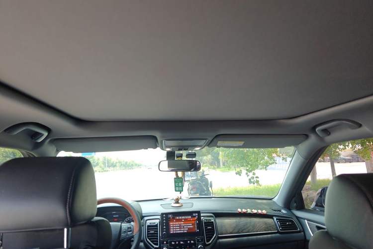 Used Honda UR-V 2020 370TURBO Two-Wheel Drive Luxury Edition Headliner