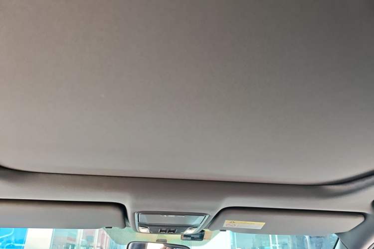 Used Honda UR-V 2020 370TURBO Two-Wheel Drive Luxury Edition Headliner