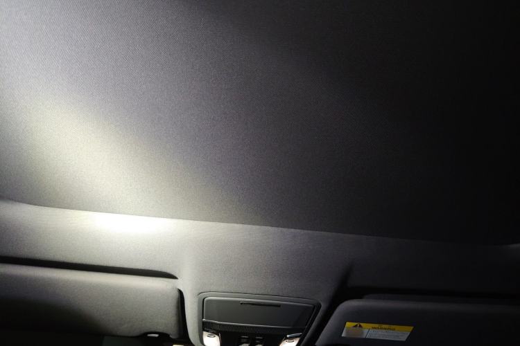 Used Honda UR-V 2020 370TURBO Two-Wheel Drive Luxury Edition Headliner