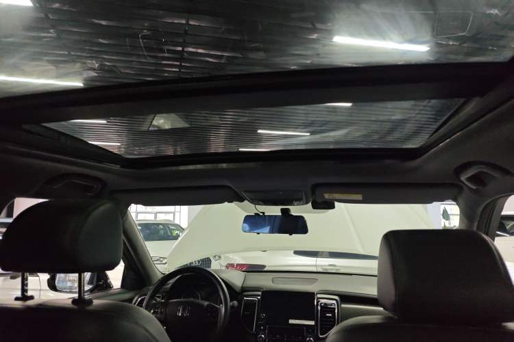 Used Honda UR-V 2020 370TURBO Two-Wheel Drive Luxury Edition Headliner