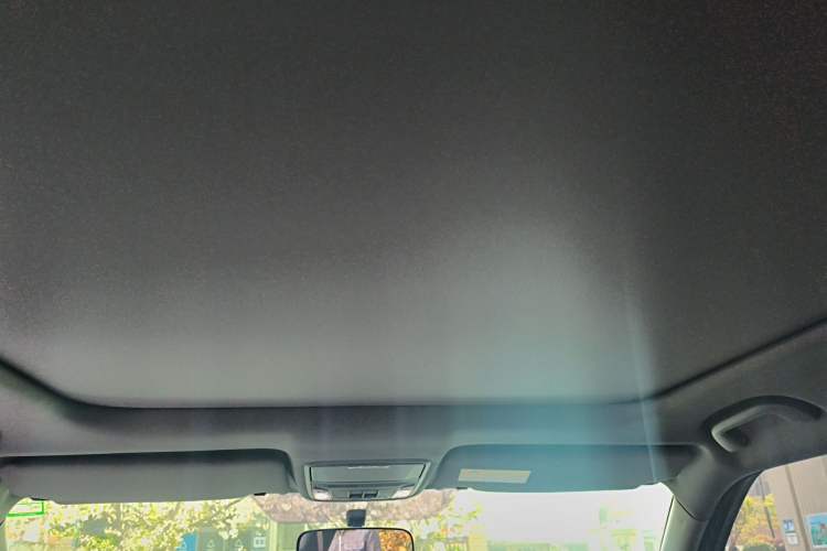 Used Honda UR-V 2020 370TURBO Two-Wheel Drive Luxury Edition Headliner