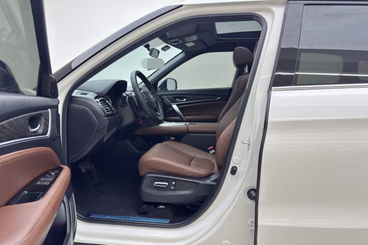 Used Honda UR-V 2020 370TURBO Two-Wheel Drive Luxury Edition Interior 1