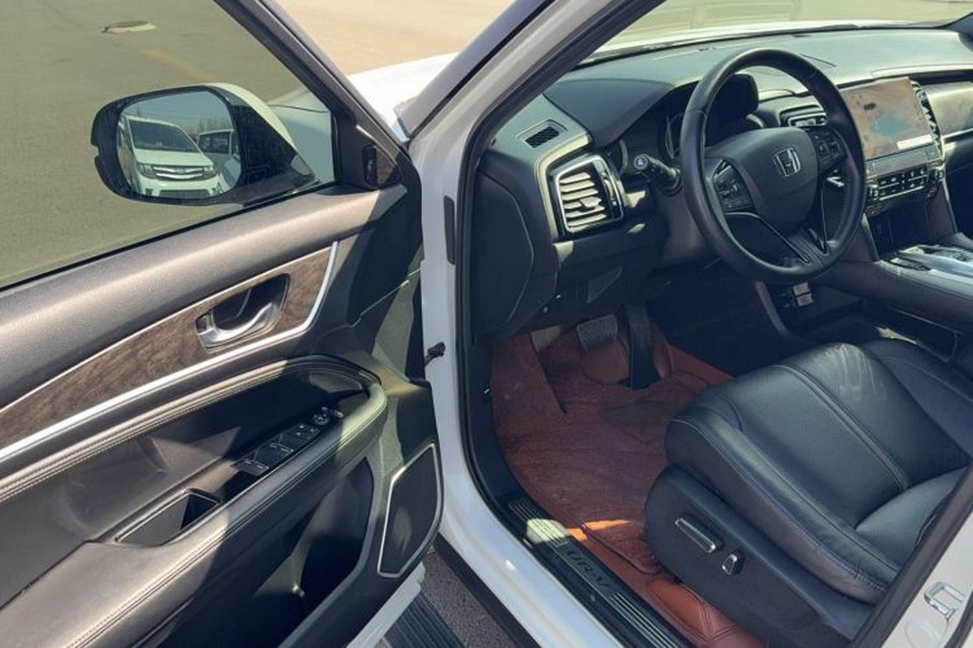 Used Honda UR-V 2020 370TURBO Two-Wheel Drive Luxury Edition Interior 1