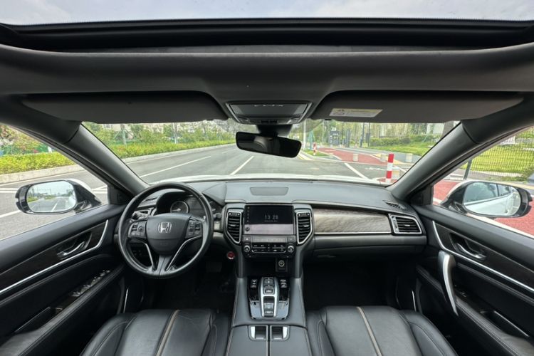 Used Honda UR-V 2020 370TURBO Four-Wheel Drive Prestige Edition Interior 2