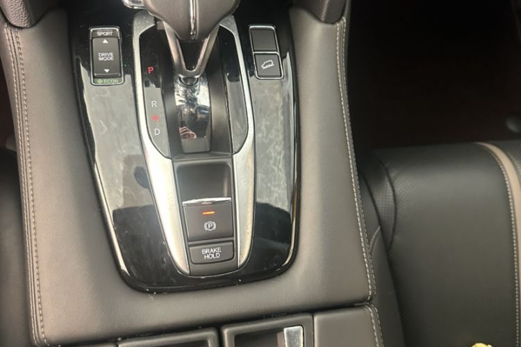 Used Honda UR-V 2020 240TURBO Front-Wheel Drive Elegant Edition Interior 3