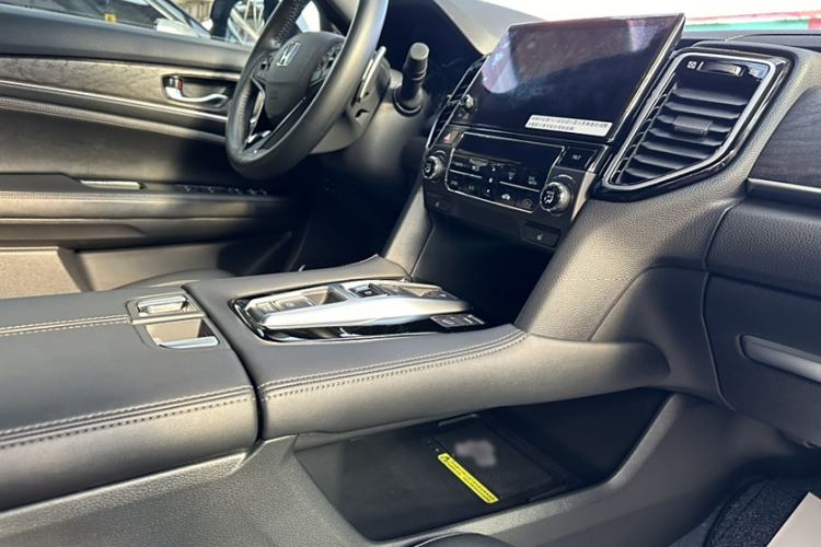 Used Honda UR-V 2020 370TURBO Four-Wheel Drive Prestige Edition Interior 3