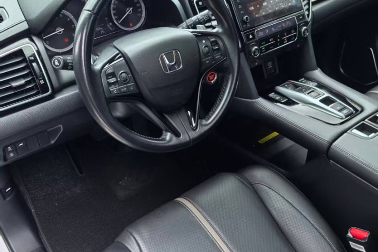 Used Honda UR-V 2020 370TURBO Two-Wheel Drive Luxury Edition Interior 3
