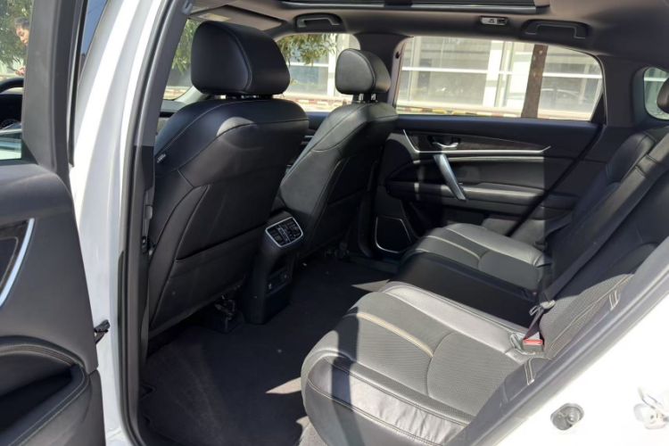 Used Honda UR-V 2020 370TURBO Two-Wheel Drive Luxury Edition Interior 4