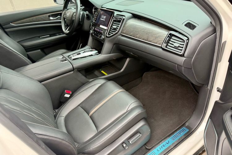 Used Honda UR-V 2020 370TURBO Two-Wheel Drive Luxury Edition Interior 4