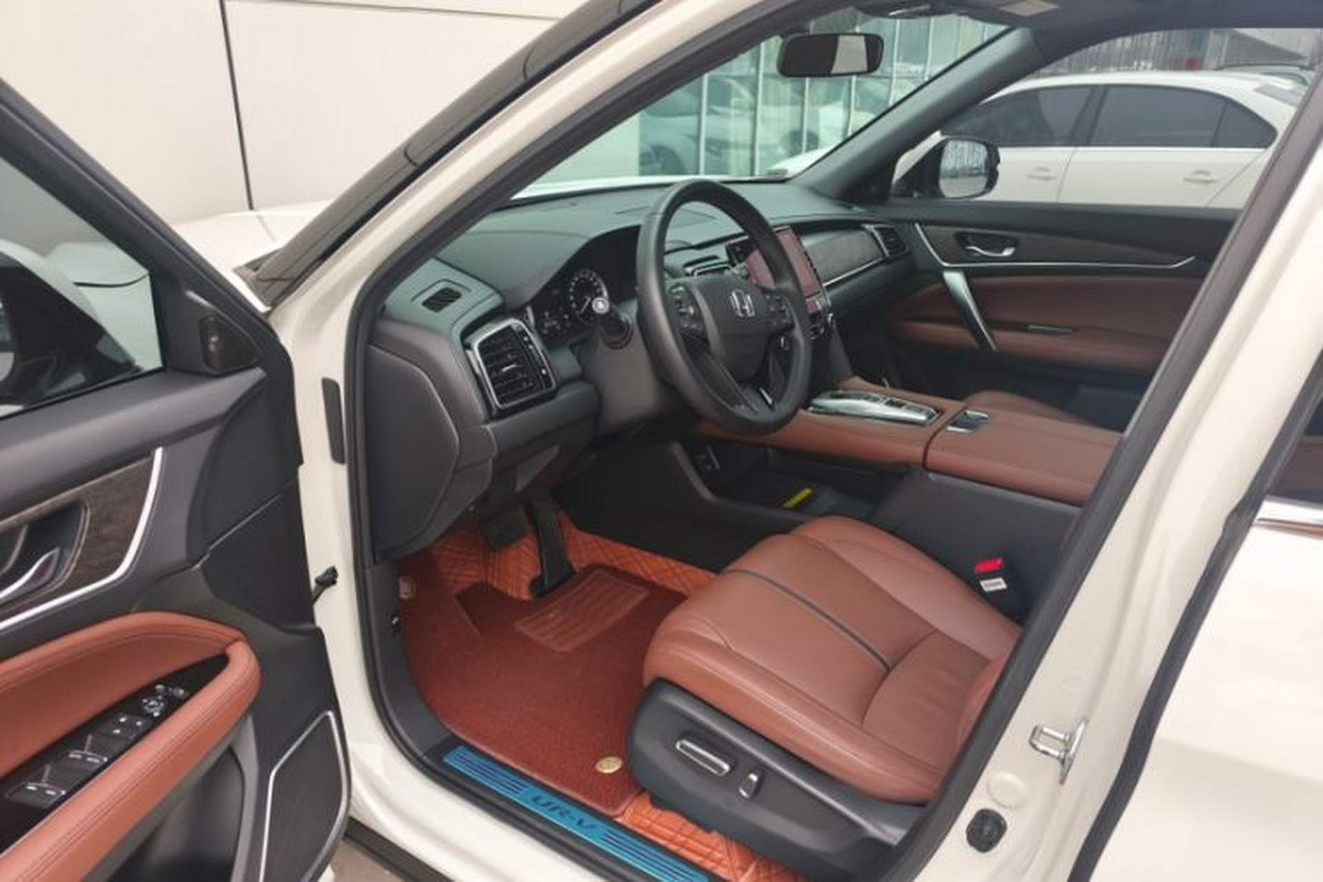 Used Honda UR-V 2020 370TURBO Two-Wheel Drive Luxury Edition Interior 5