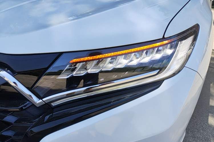 Used Honda UR-V 2020 370TURBO Two-Wheel Drive Luxury Edition Left Front Headlight