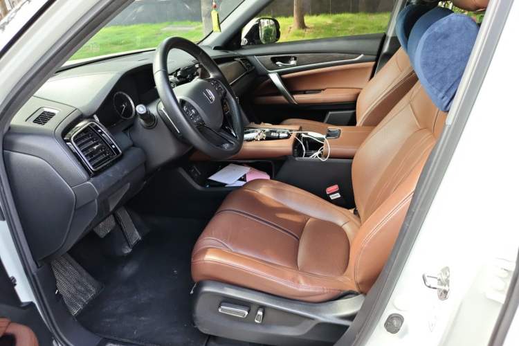 Used Honda UR-V 2020 370TURBO Two-Wheel Drive Luxury Edition Left Front Seat