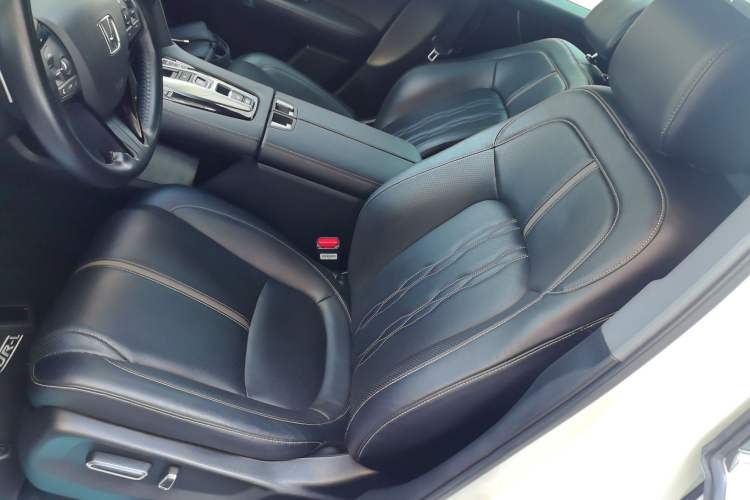 Used Honda UR-V 2020 370TURBO Two-Wheel Drive Luxury Edition Left Front Seat