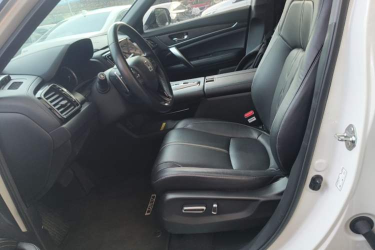 Used Honda UR-V 2020 370TURBO Two-Wheel Drive Luxury Edition Left Front Seat