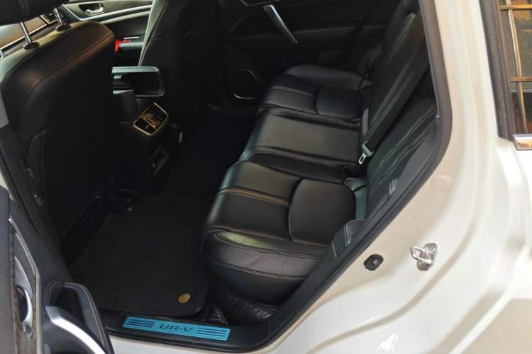 Used Honda UR-V 2020 240TURBO Two-Wheel Drive Zhiyue Version Left Rear Seat