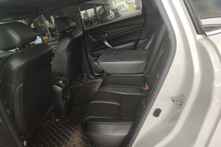 Used Honda UR-V 2020 240TURBO Two-Wheel Drive Zhiyue Version Left Rear Seat