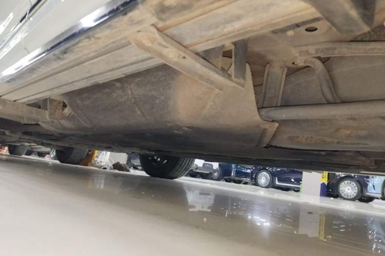 Used Honda UR-V 2020 370TURBO Two-Wheel Drive Luxury Edition Left Side Sill