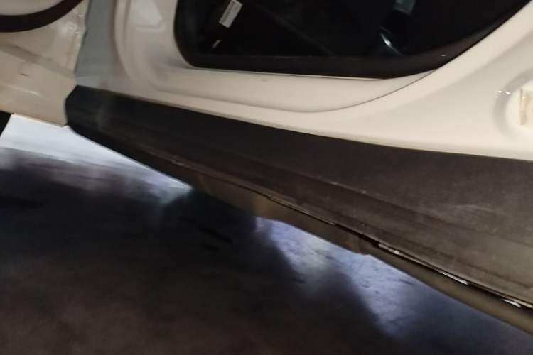 Used Honda UR-V 2020 240TURBO Two-Wheel Drive Zhiyue Version Left Side Sill