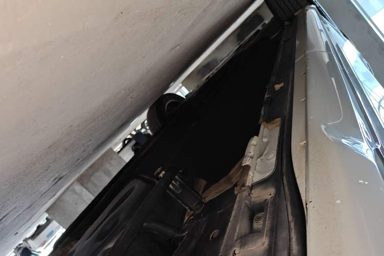 Used Honda UR-V 2020 370TURBO Two-Wheel Drive Luxury Edition Left Side Sill