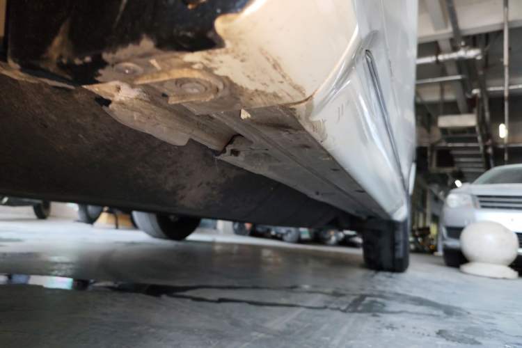Used Honda UR-V 2020 370TURBO Two-Wheel Drive Luxury Edition Left Side Sill
