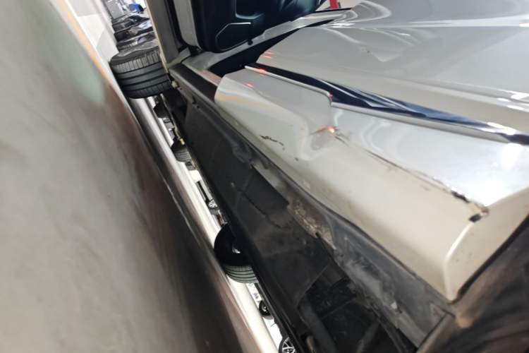 Used Honda UR-V 2020 370TURBO Two-Wheel Drive Luxury Edition Left Side Sill