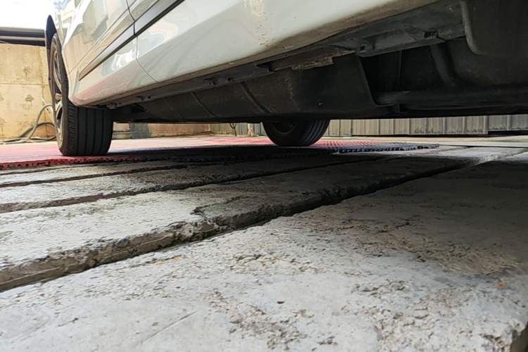 Used Honda UR-V 2020 240TURBO Two-Wheel Drive Zhiyue Version Left Side Sill