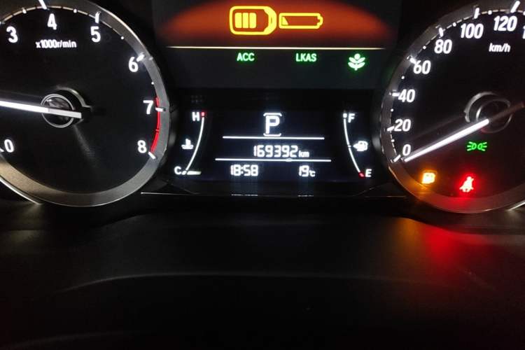 Used Honda UR-V 2020 370TURBO Four-Wheel Drive Prestige Edition Odometer Close Up