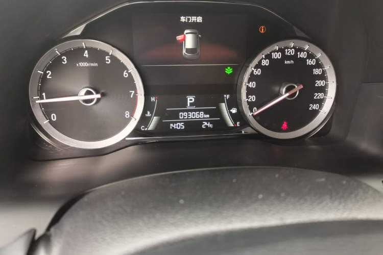 Used Honda UR-V 2020 370TURBO Two-Wheel Drive Luxury Edition Odometer Close Up