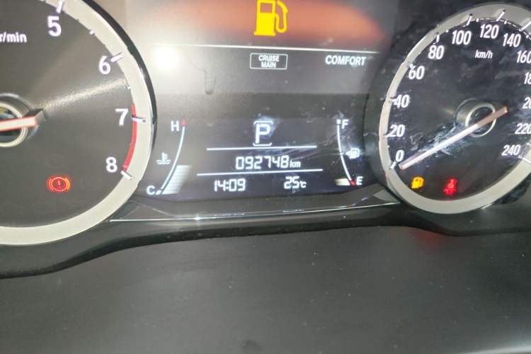 Used Honda UR-V 2020 370TURBO Four-Wheel Drive Prestige Edition Odometer Close Up