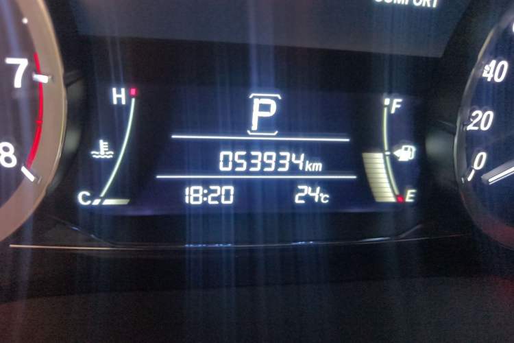 Used Honda UR-V 2020 370TURBO Four-Wheel Drive Prestige Edition Odometer Close Up