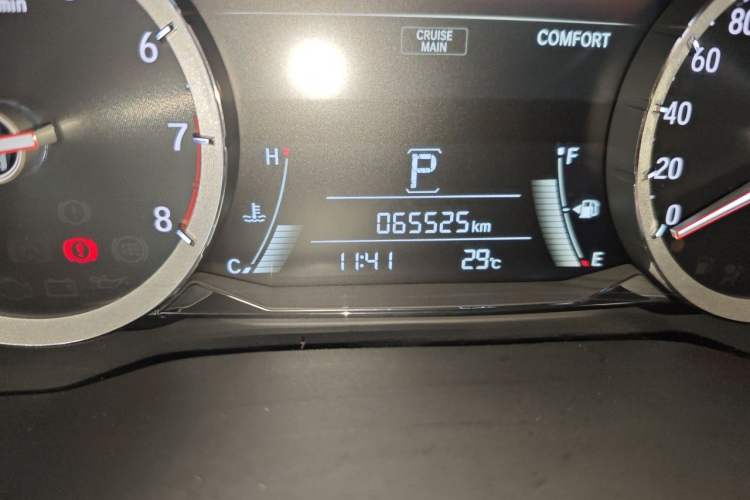 Used Honda UR-V 2020 370TURBO Two-Wheel Drive Luxury Edition Odometer Close Up
