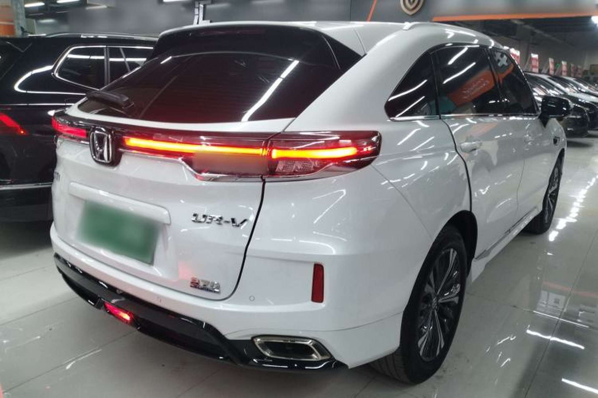 Used Honda UR-V 2020 370TURBO Two-Wheel Drive Luxury Edition Rear Right 45 Deg