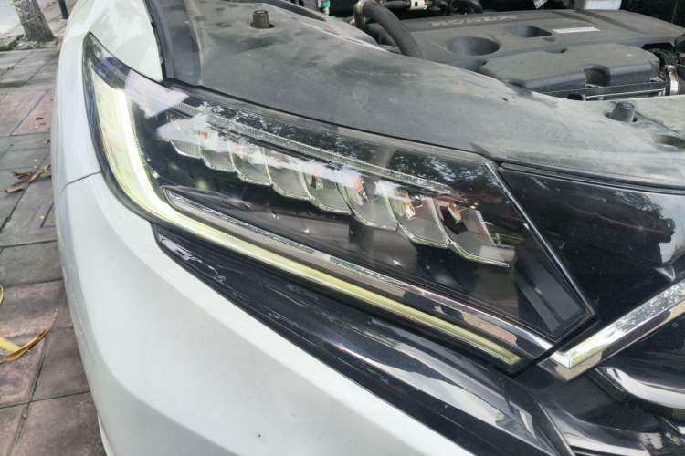 Used Honda UR-V 2020 370TURBO Two-Wheel Drive Luxury Edition Right Front Headlight