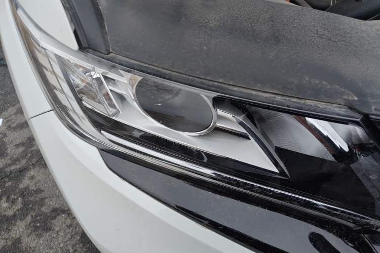 Used Honda UR-V 2020 240TURBO Two-Wheel Drive Zhiyue Version Right Front Headlight